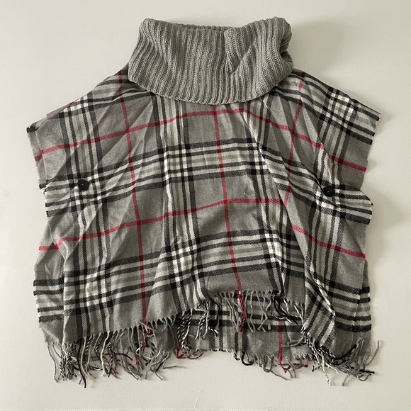 V. Fraas Plaid Gray Red Shawl Tunic length Fringe Knit Cowl Scarf with Buttons - Picture 3 of 6